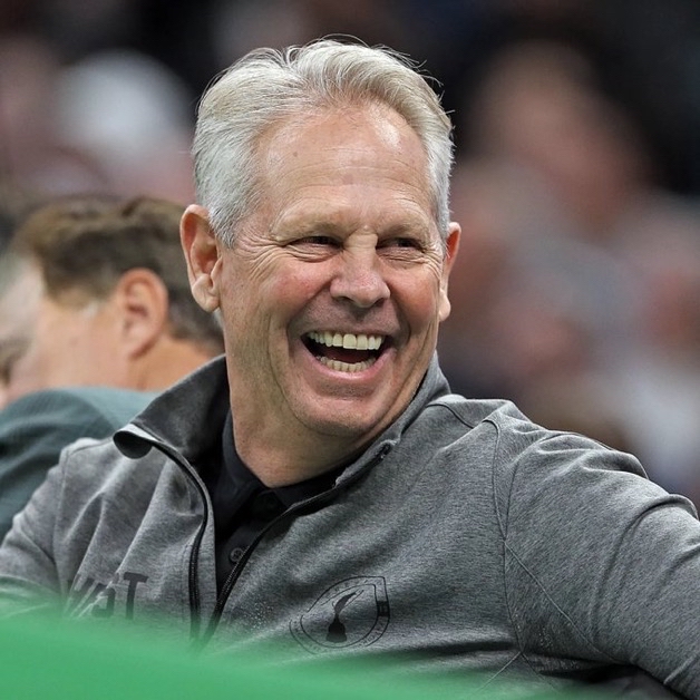 犹他爵士迎西甲关键赛；窗口期绝杀压哨；管理层满意；细节决定成败(西甲29轮本泽马绝杀)-亚博体育